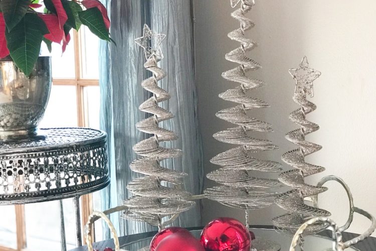 12 Red Hot Christmas Instagram Accounts